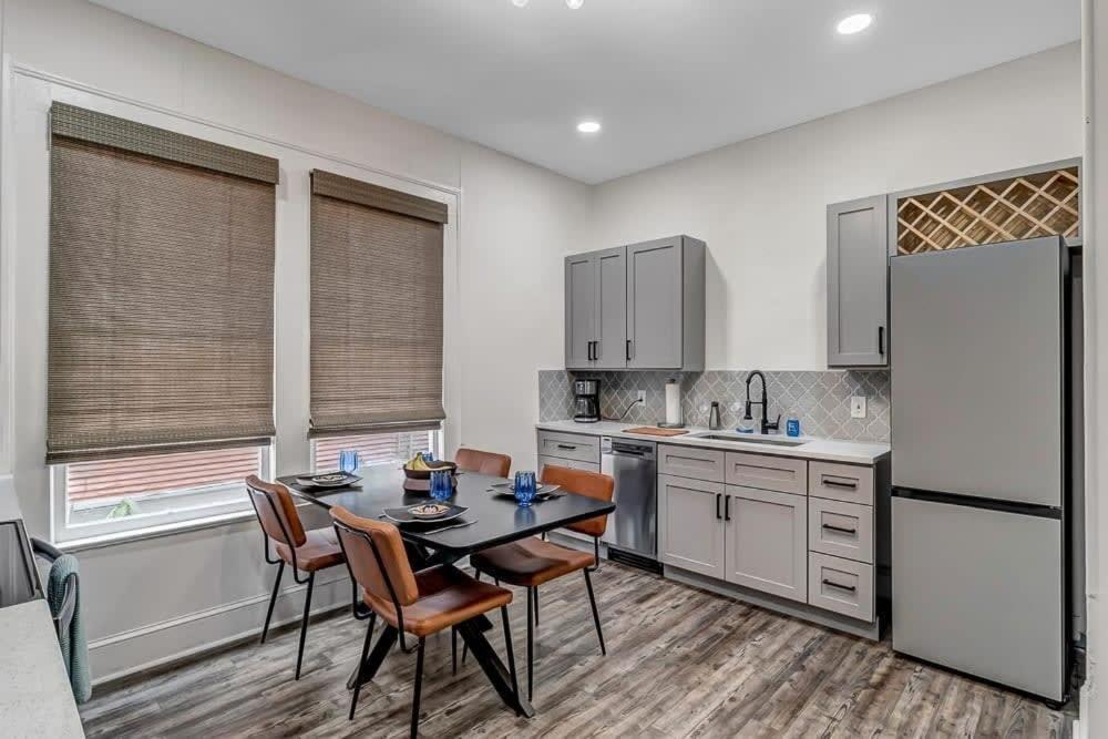 Contemporary Apartment - 5 Min To Tiaa Bank Field! Jacksonville Exteriör bild